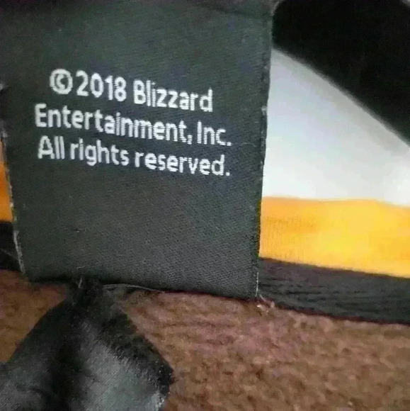 OVERWATCH sweatshirt by Blizzard entertainment.  Size men's medium. - Picture 6 of 9